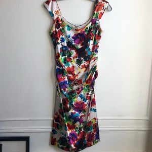 Bright spring floral dress! Size 6. Maggy L. Ruching + very flattering. Lined.